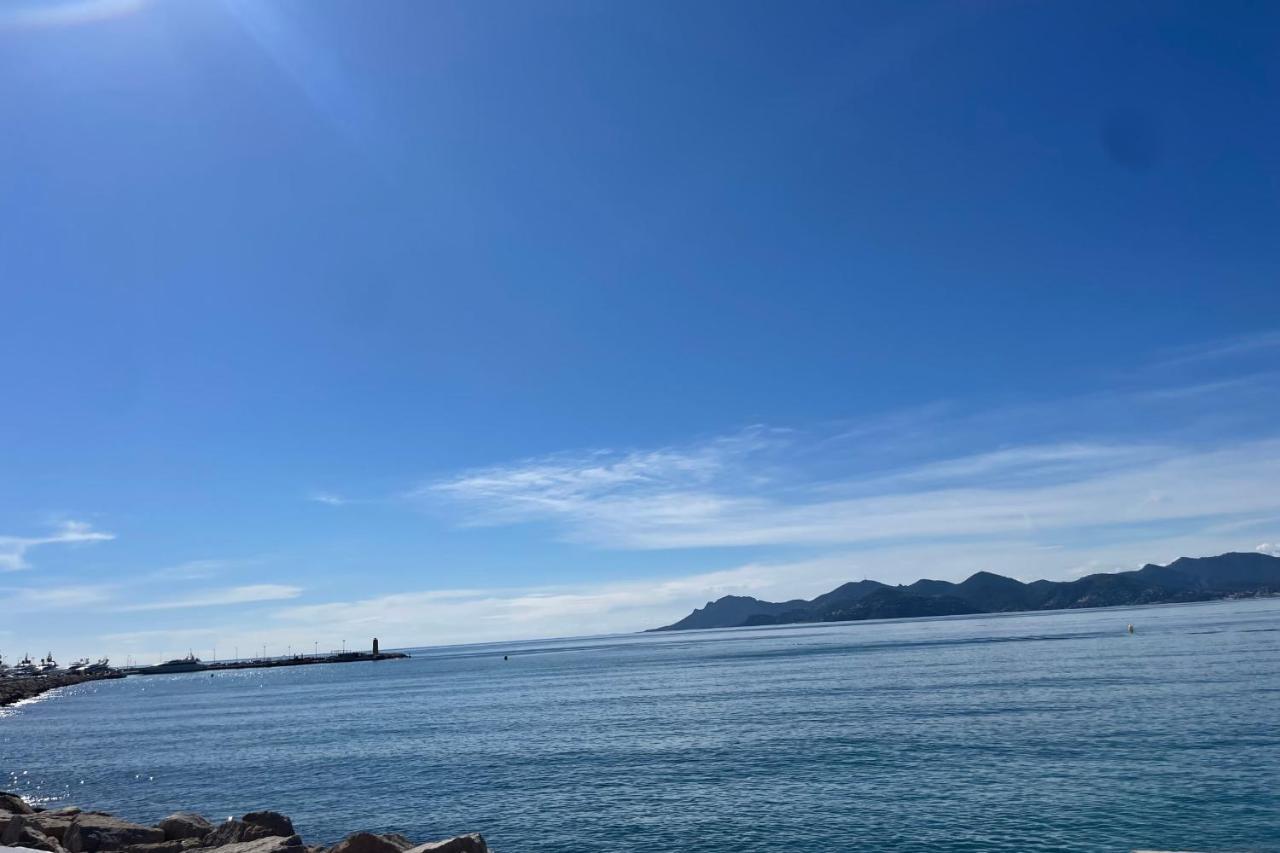 Hébergement de vacances Beau 3 Pièces Avec Loggia Climatisée à Deux Pas De La Croisette, *